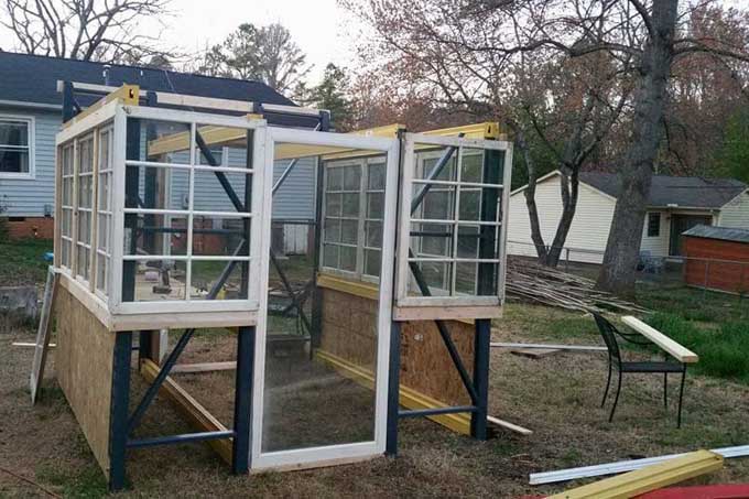 Building the pallet rack greenhouse | Gardener's Path