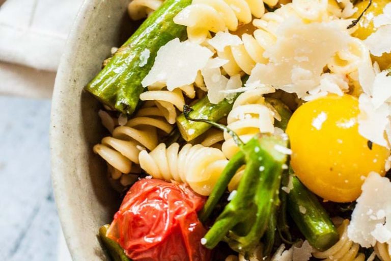 What Is the Difference Between Broccoli Rabe and Broccolini?