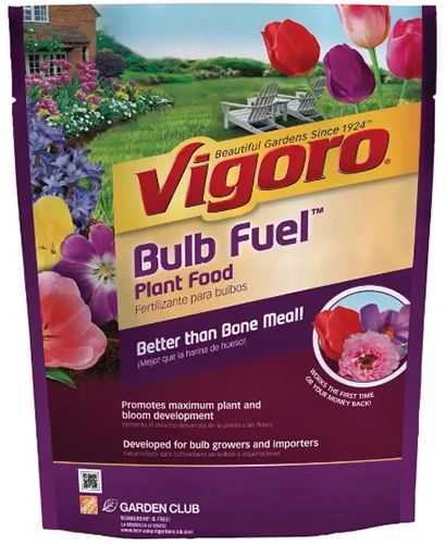 A close up of the packaging of Vigoro Bulb Fuel isolated on a white background.